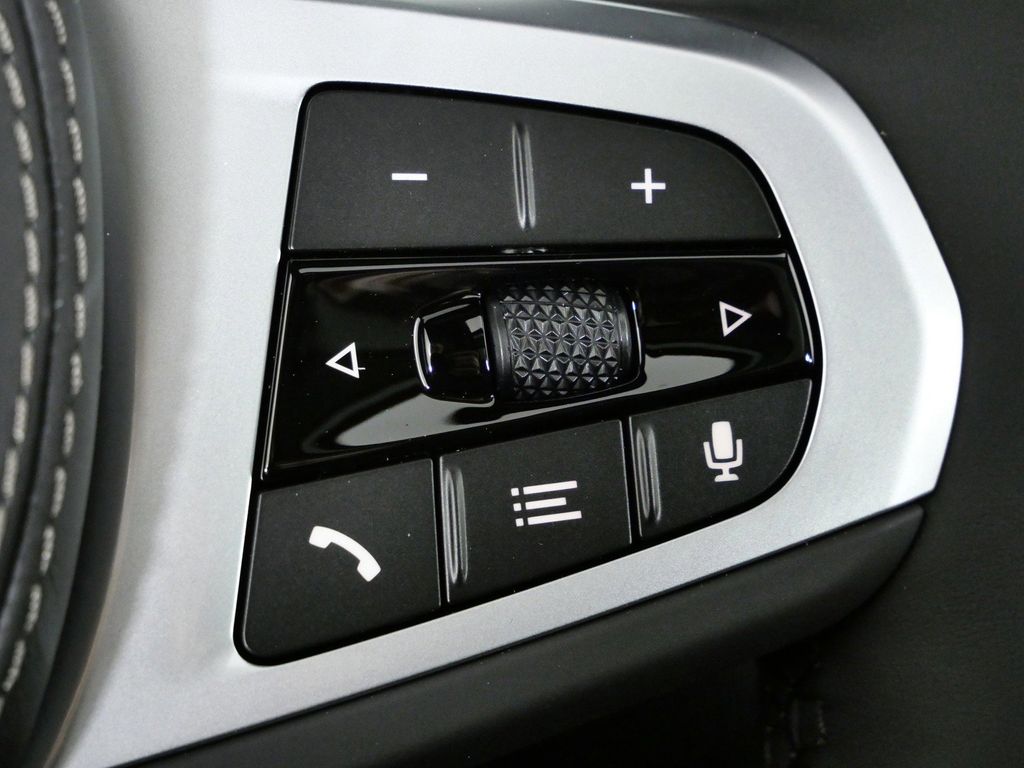 Thumbnail: 2026 BMW X5 - 42