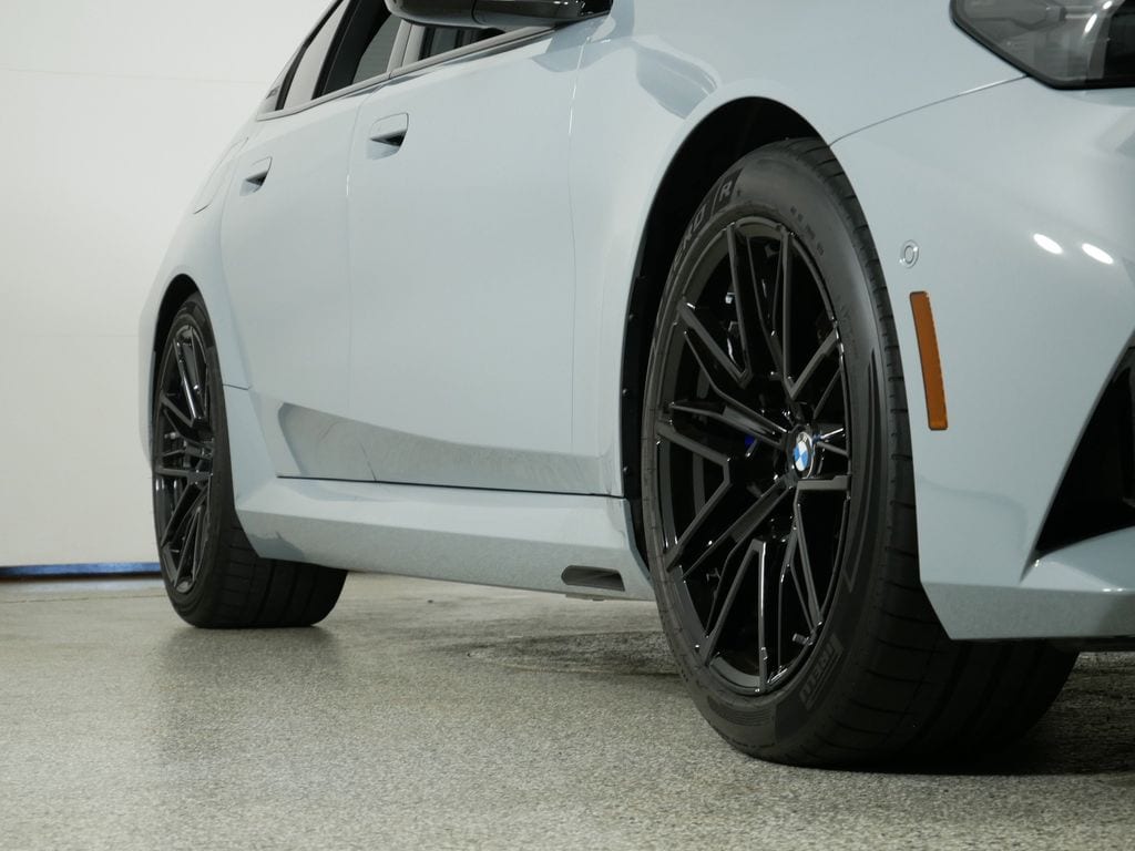 Thumbnail: 2025 BMW M5 - 6