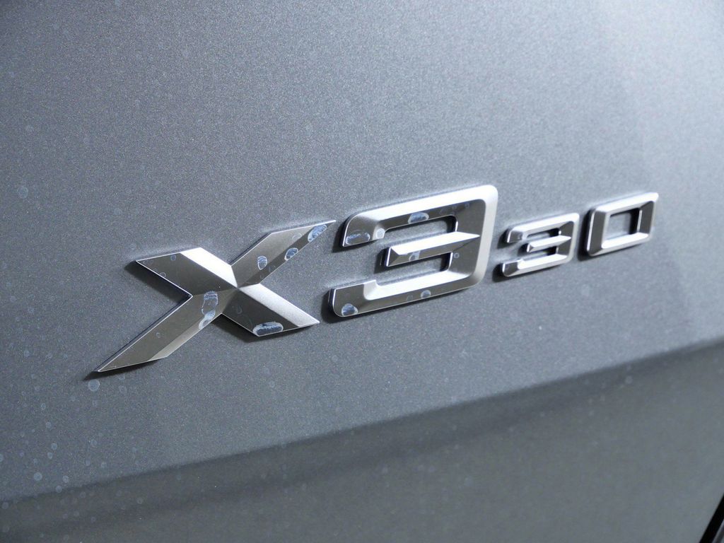 Thumbnail: 2026 BMW X3 - 13