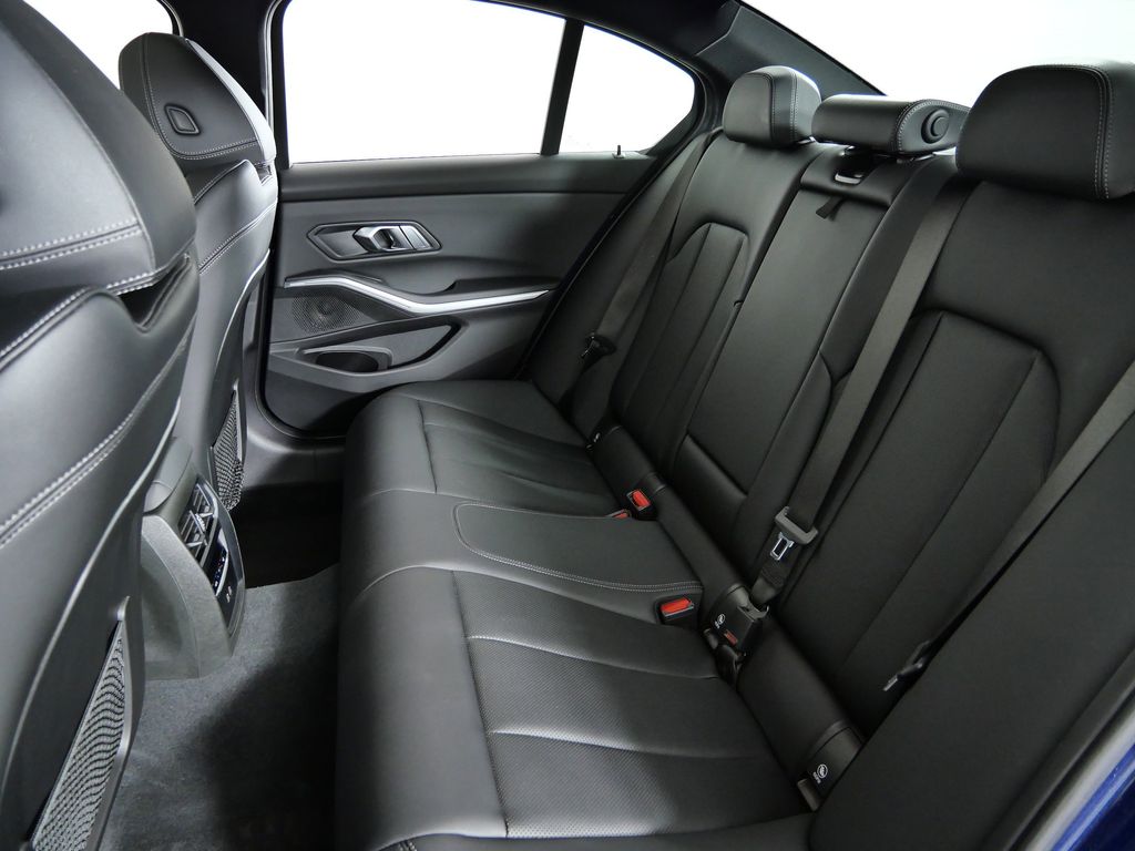 Thumbnail: 2023 BMW 3 Series - 35