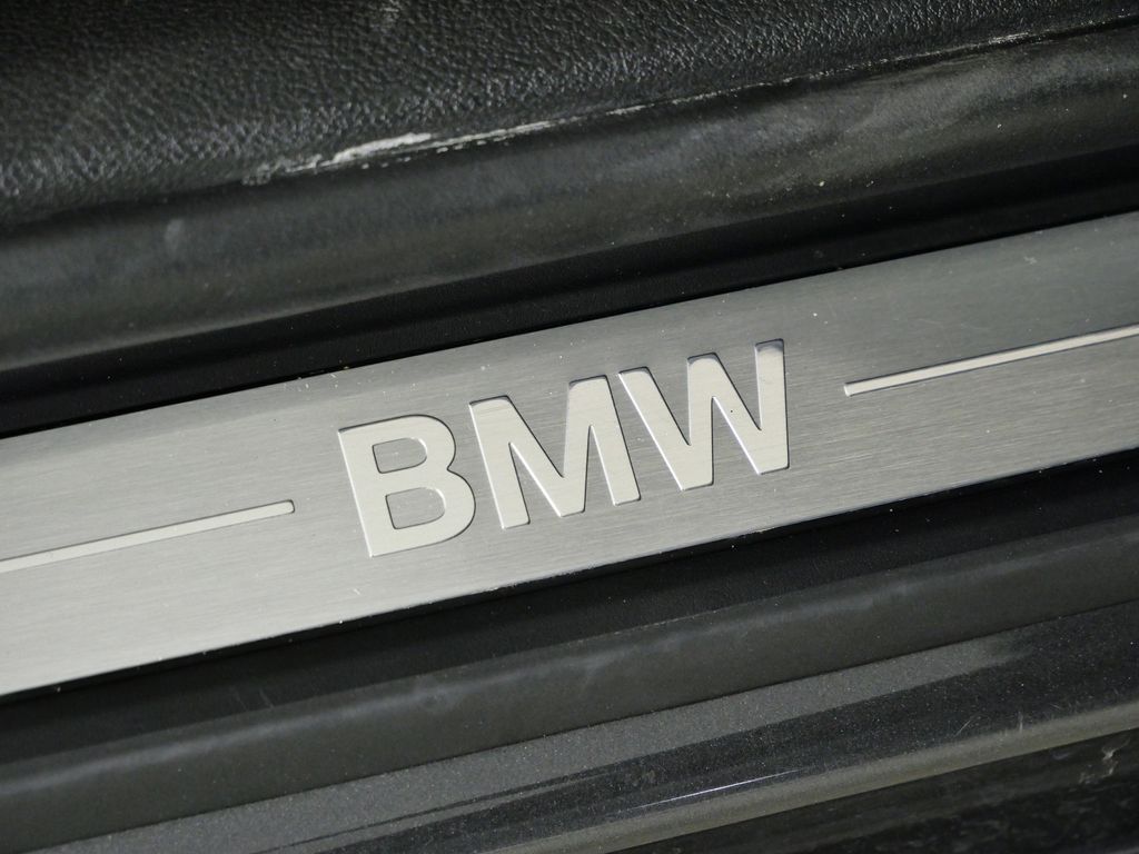 Thumbnail: 2022 BMW 3 Series - 24