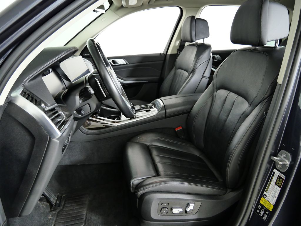 Thumbnail: 2019 BMW X7 - 36