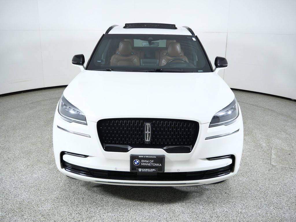Thumbnail: 2023 Lincoln Aviator - 17