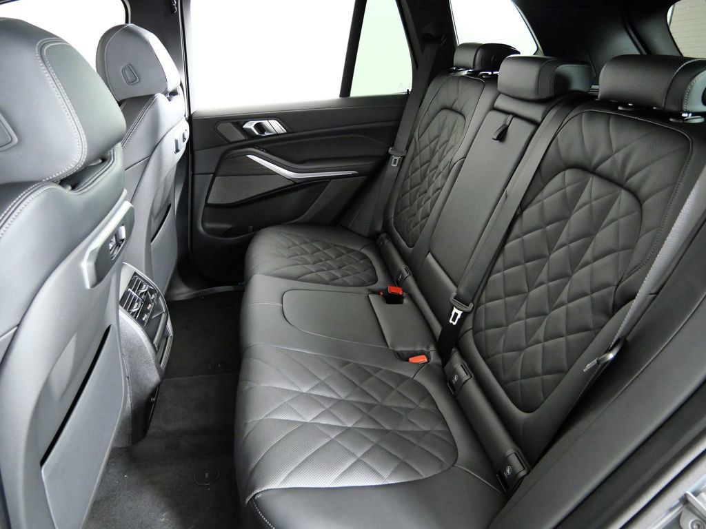 Thumbnail: 2026 BMW X5 - 35