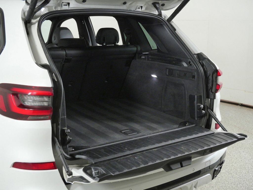 Thumbnail: 2023 BMW X5 - 33