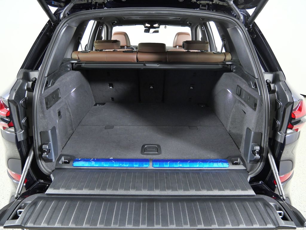 Thumbnail: 2026 BMW X5 - 28