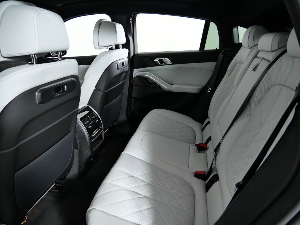 Thumbnail: 2026 BMW X6 - 31