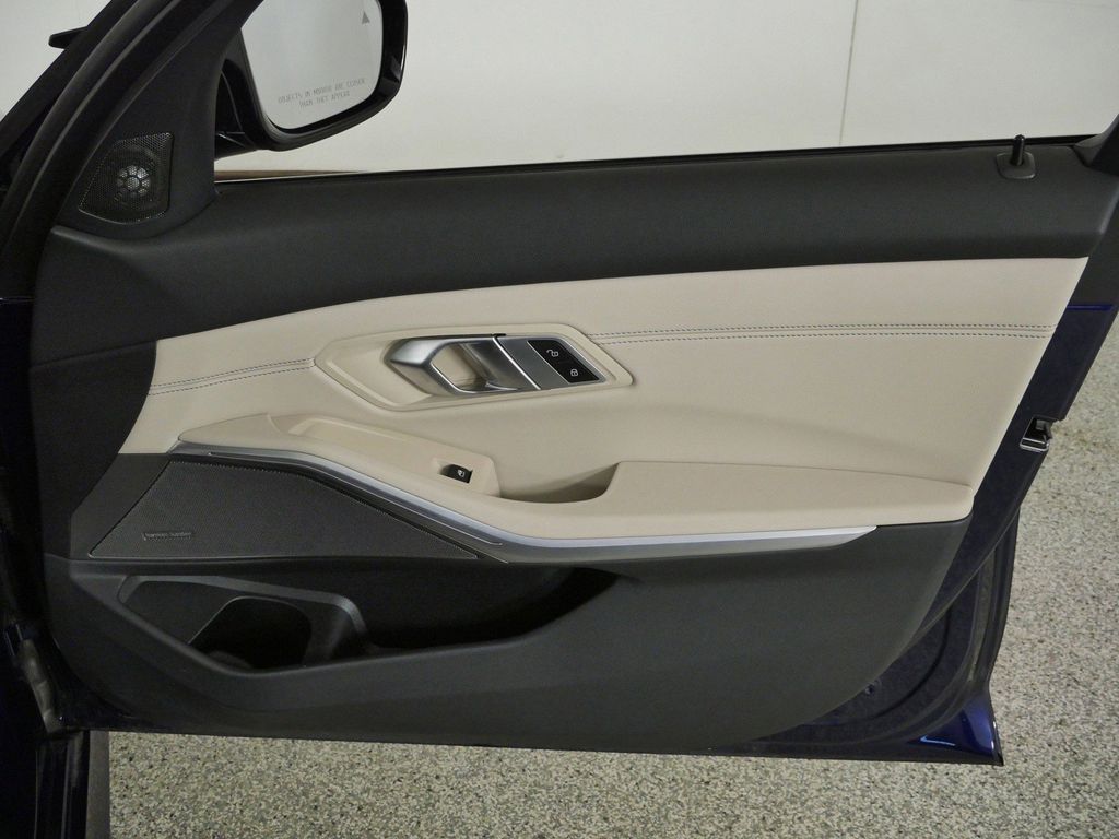Thumbnail: 2023 BMW 3 Series - 23