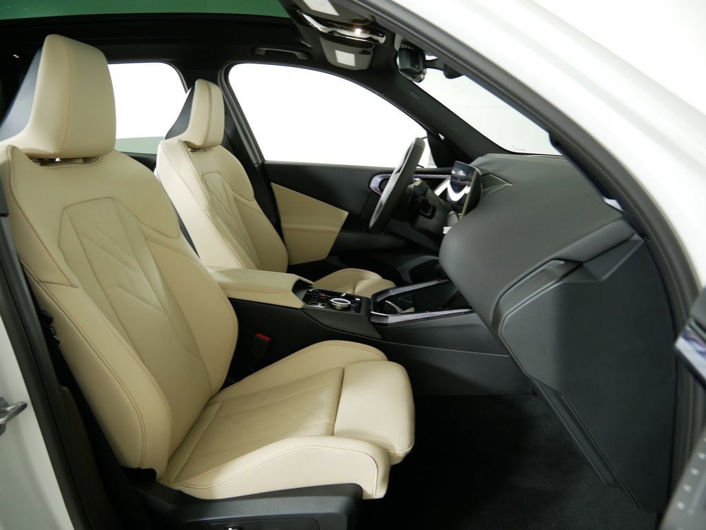 Thumbnail: 2025 BMW X3 - 23