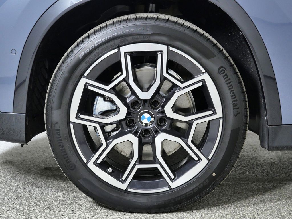 Thumbnail: 2026 BMW X1 - 17