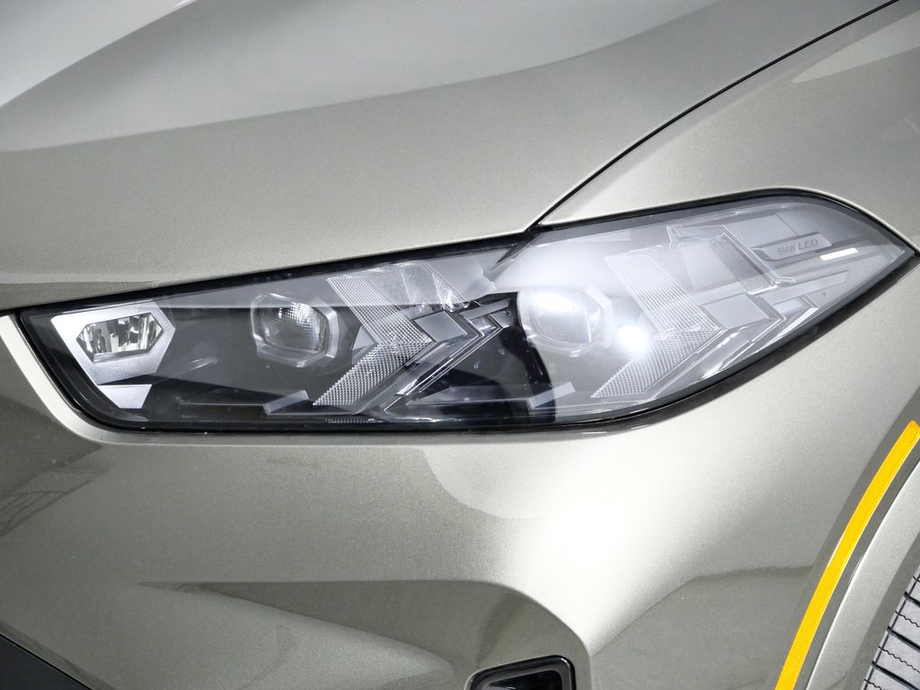 Thumbnail: 2026 BMW X5 - 3