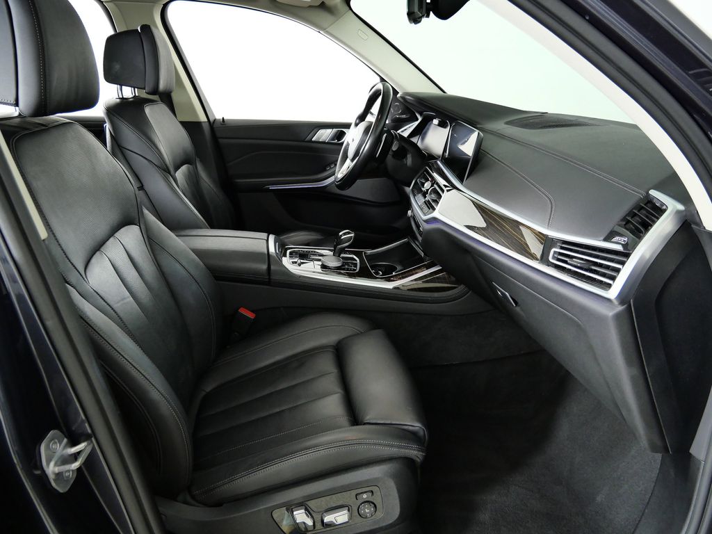 Thumbnail: 2019 BMW X7 - 21