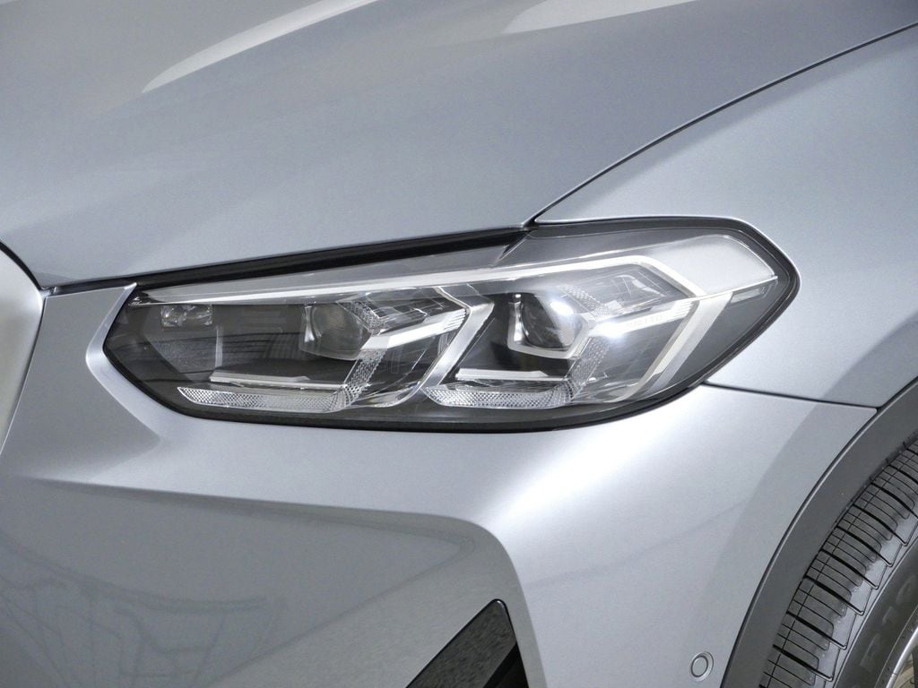 Thumbnail: 2023 BMW X3 - 3