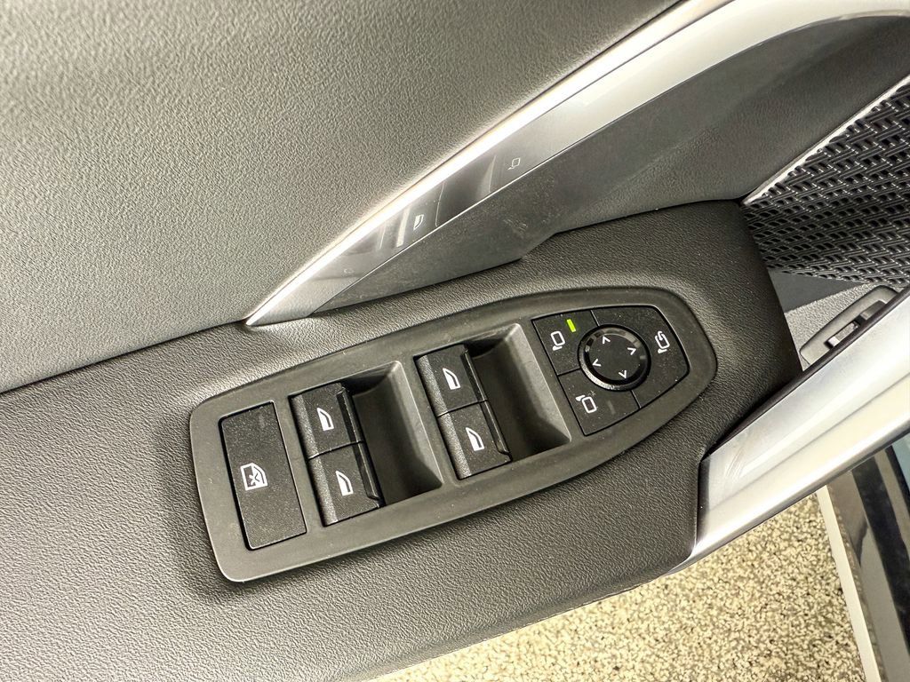 Thumbnail: 2025 BMW X1 - 35