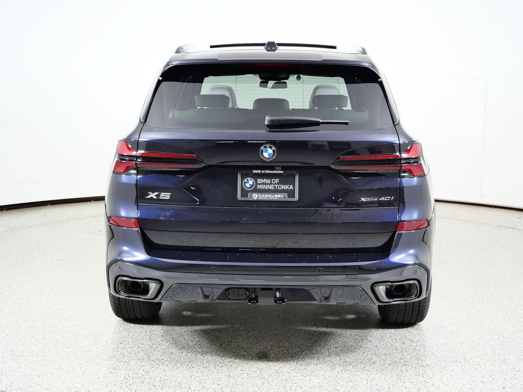 Thumbnail: 2026 BMW X5 - 10