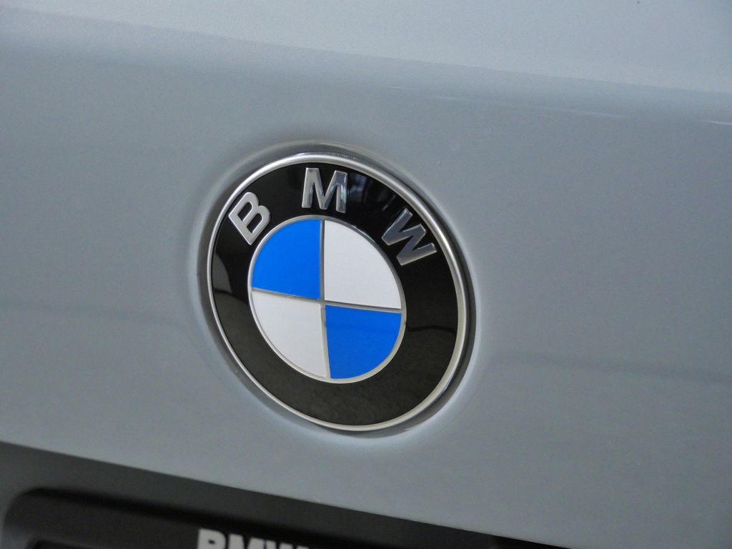 Thumbnail: 2026 BMW X5 - 11