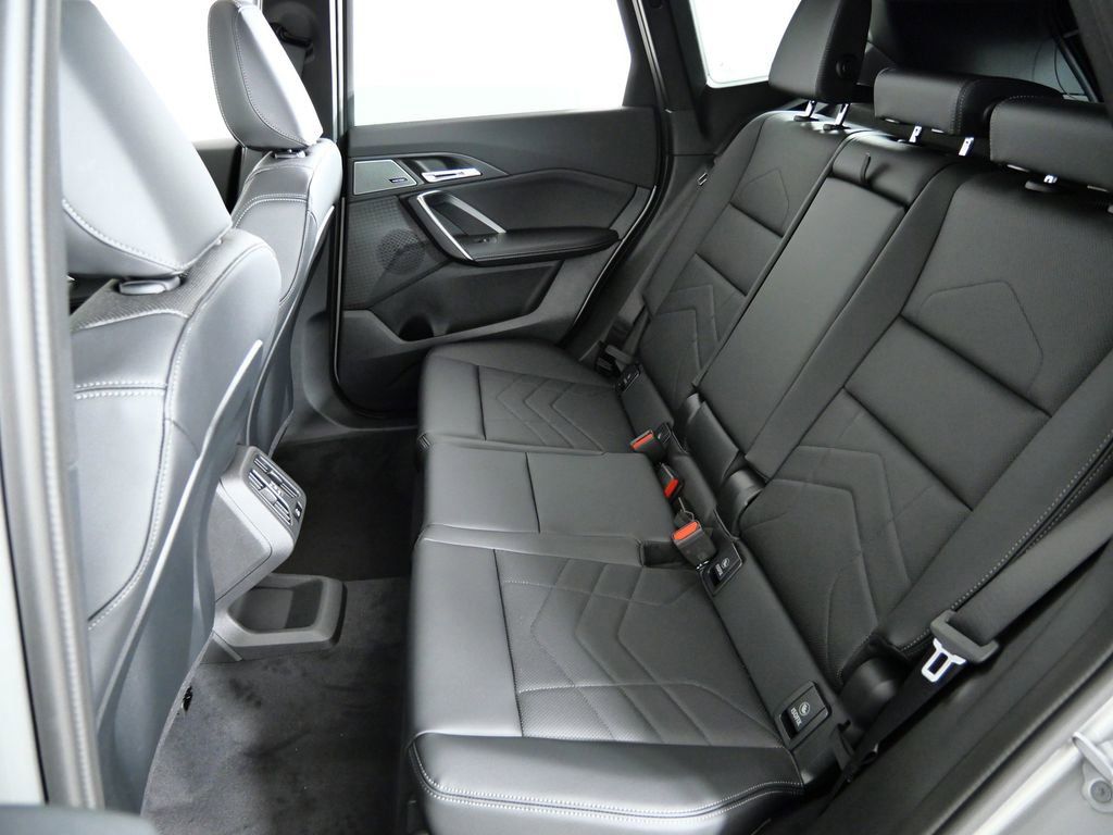 Thumbnail: 2026 BMW X1 - 32