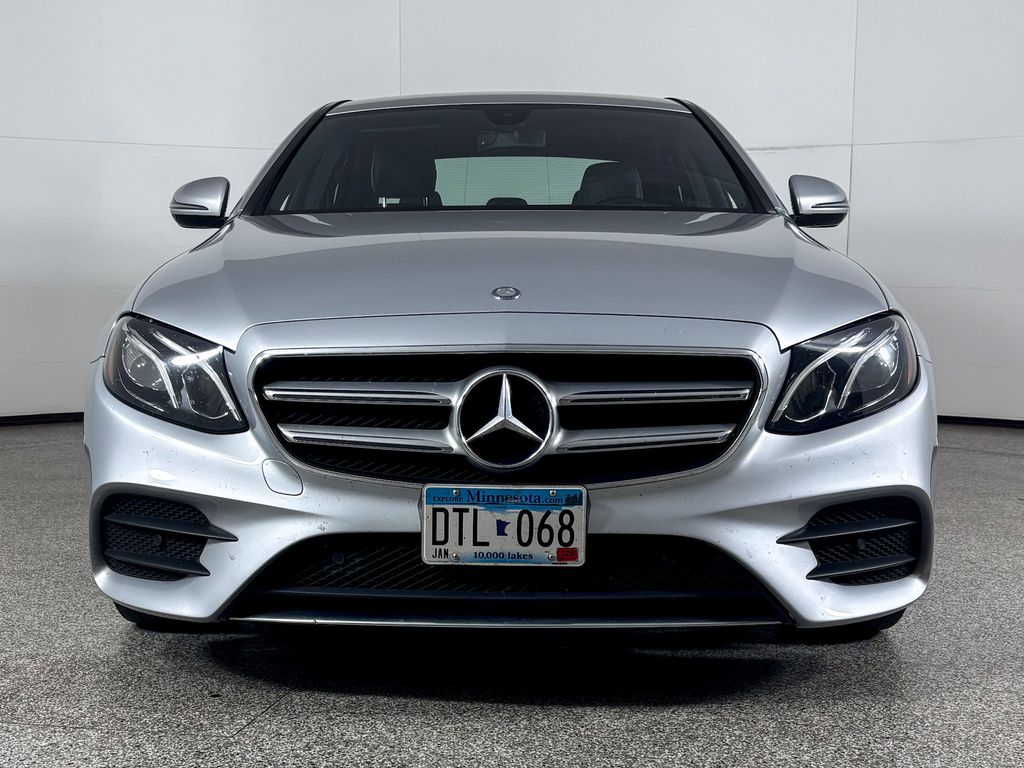 Thumbnail: 2017 Mercedes-Benz E-Class - 3