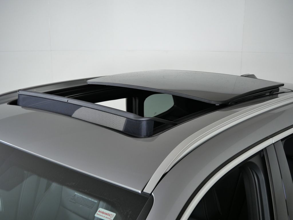 Thumbnail: 2026 BMW X1 - 18