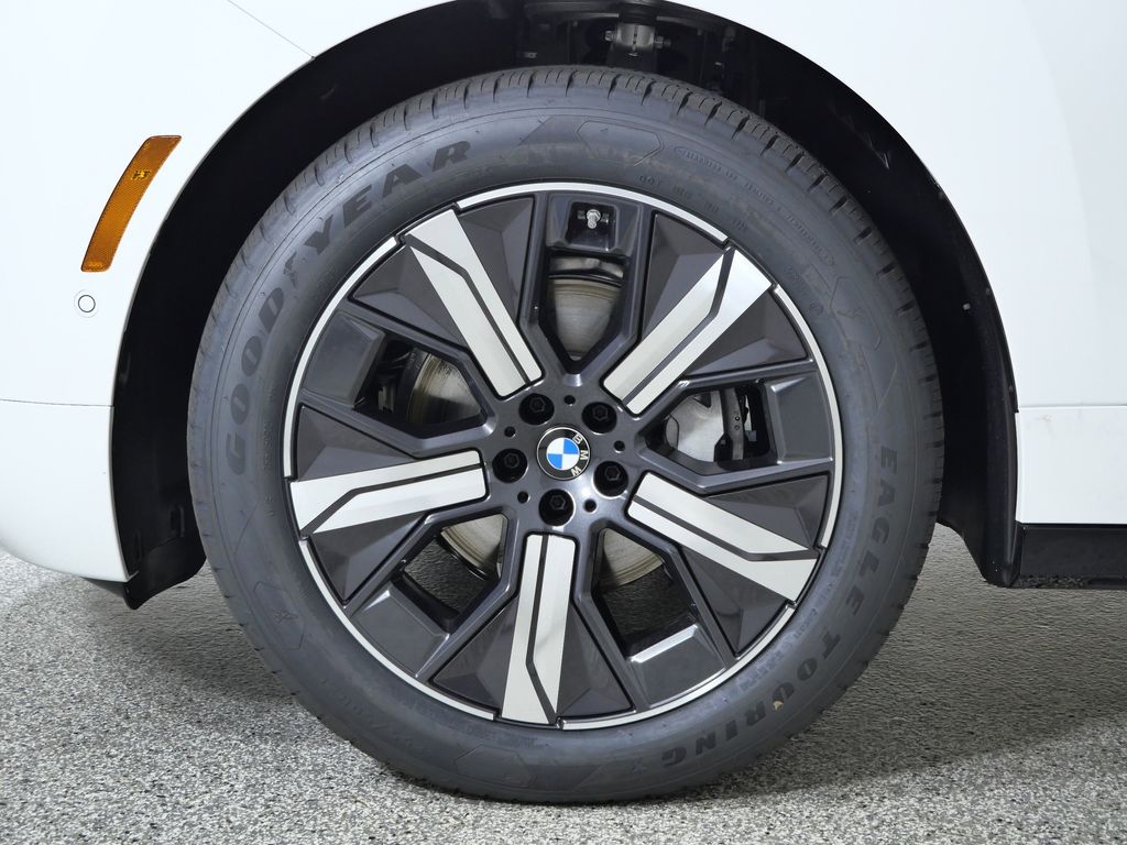 Thumbnail: 2026 BMW iX - 17