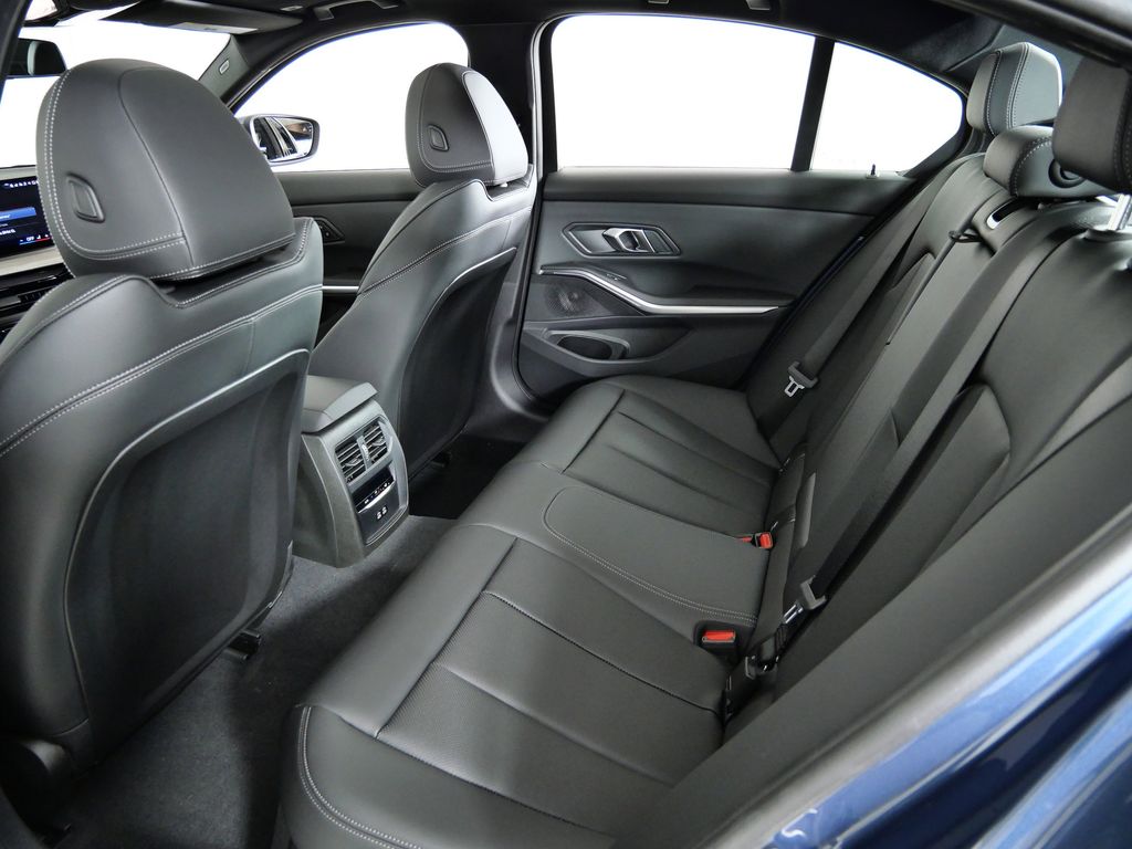 Thumbnail: 2026 BMW 3 Series - 30