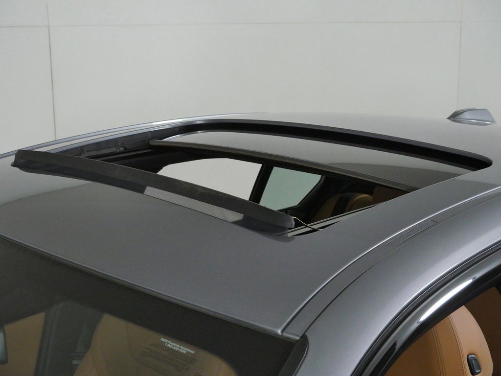 Thumbnail: 2023 BMW 3 Series - 17