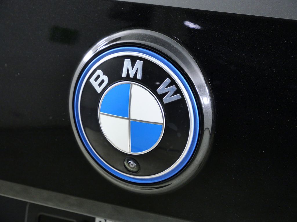 Thumbnail: 2023 BMW iX - 14