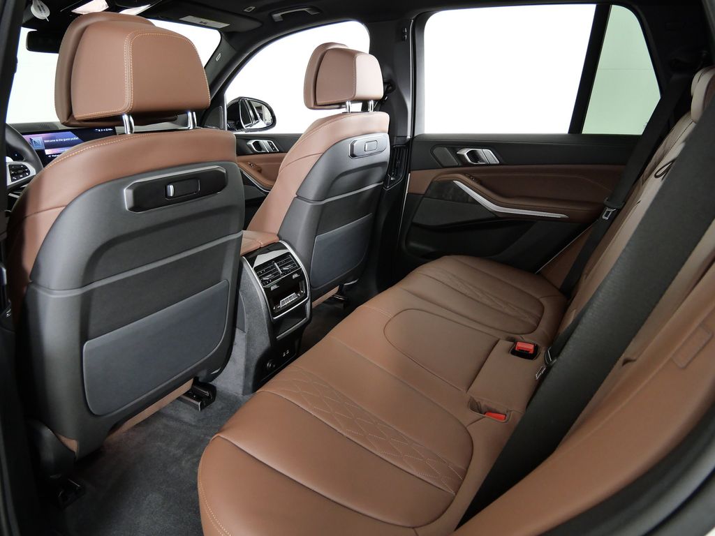 Thumbnail: 2026 BMW X5 - 33