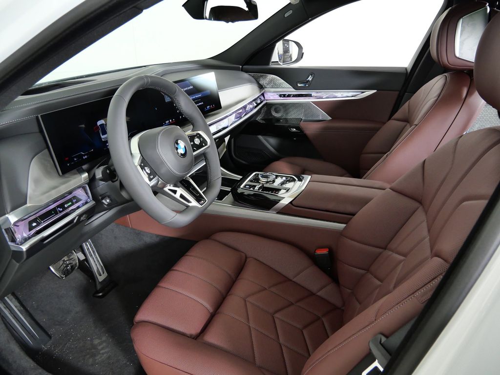Thumbnail: 2026 BMW 7 Series - 34