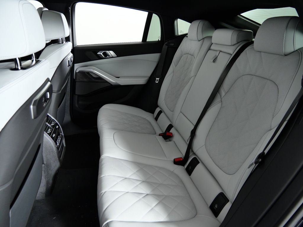 Thumbnail: 2026 BMW X6 - 32