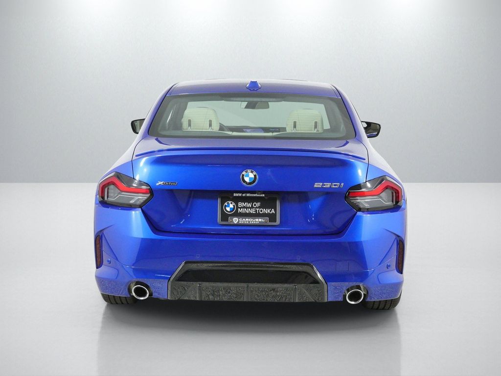 Thumbnail: 2025 BMW 2 Series - 11