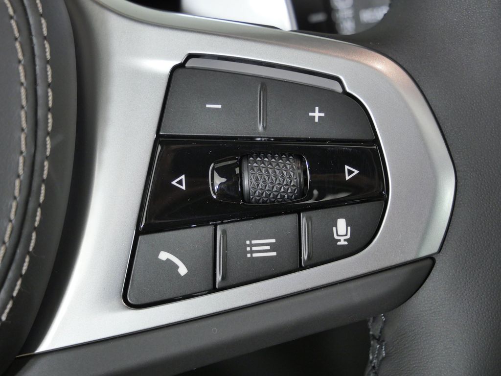Thumbnail: 2026 BMW X5 - 42