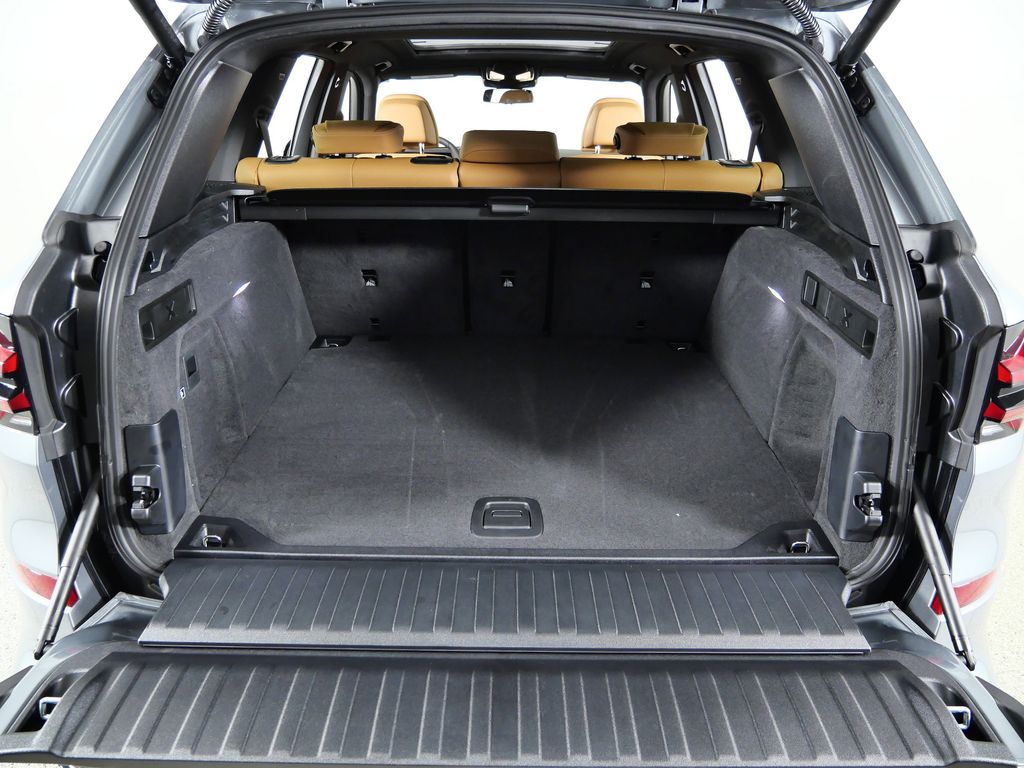 Thumbnail: 2026 BMW X5 - 28