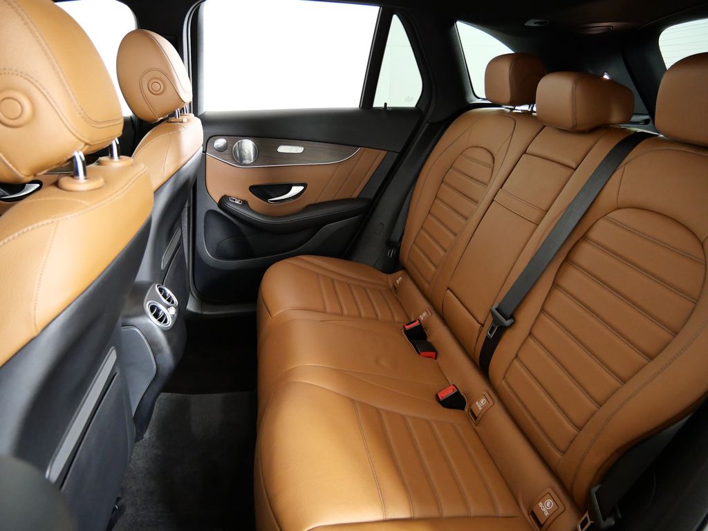 Thumbnail: 2021 Mercedes-Benz GLC - 32