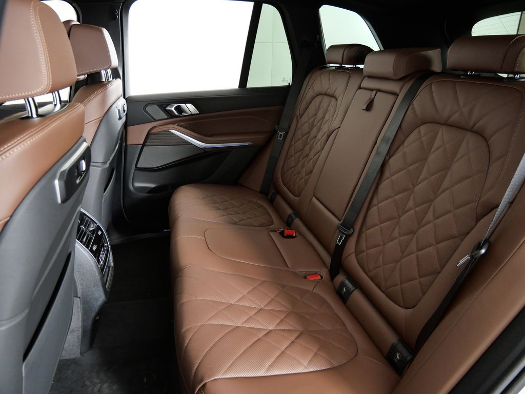 Thumbnail: 2026 BMW X5 - 33