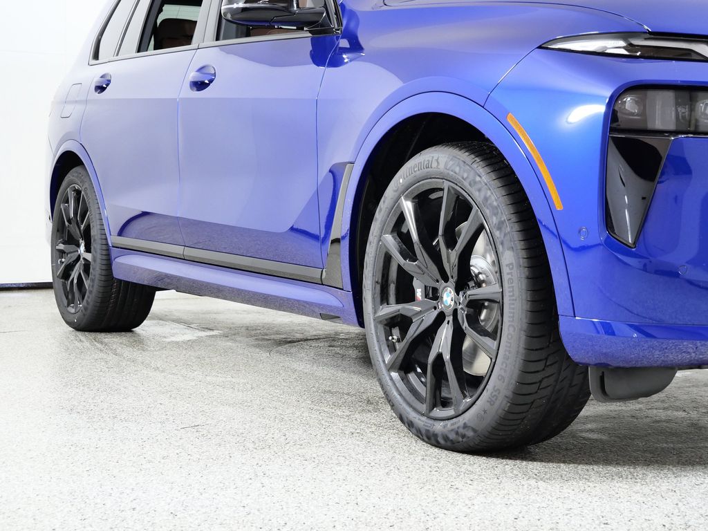 Thumbnail: 2026 BMW X7 - 6