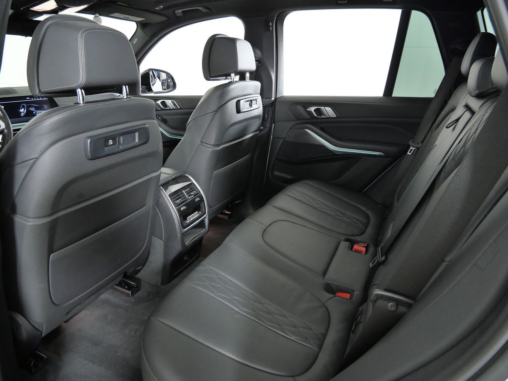 Thumbnail: 2022 BMW X5 - 32