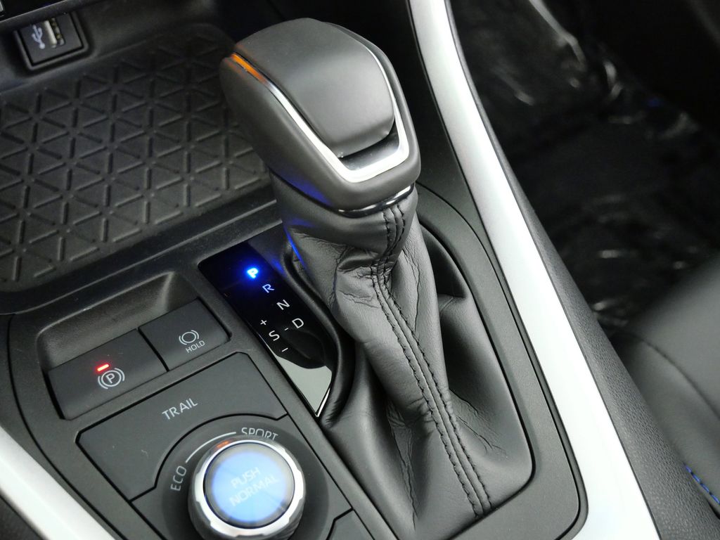 Thumbnail: 2024 Toyota RAV4 - 44