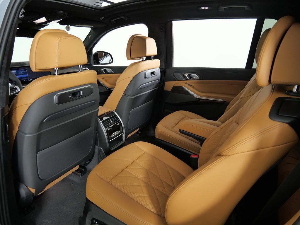 Thumbnail: 2026 BMW X7 - 36