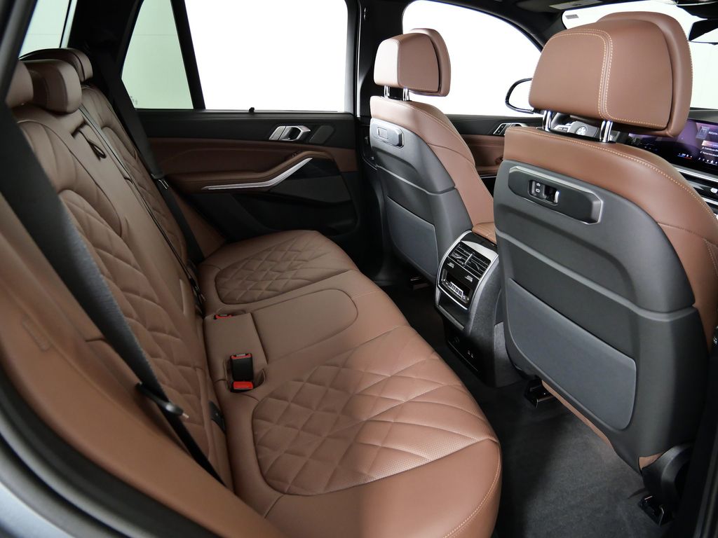 Thumbnail: 2026 BMW X5 - 26