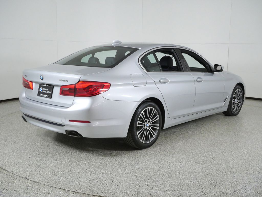 Thumbnail: 2017 BMW 5 Series - 10