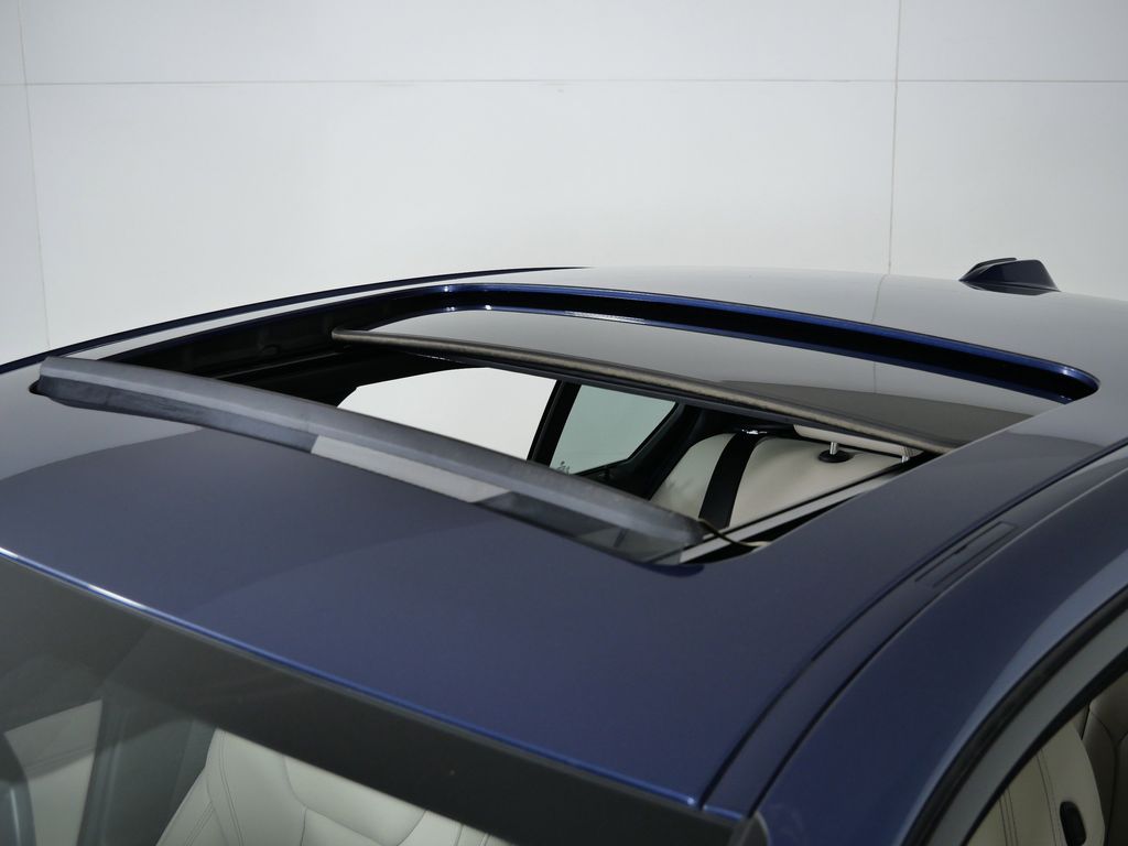 Thumbnail: 2023 BMW 3 Series - 22