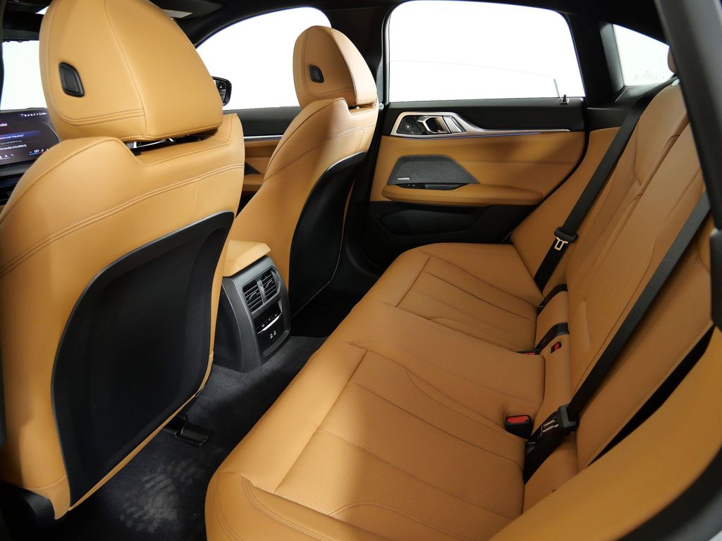 Thumbnail: 2026 BMW i4 - 30