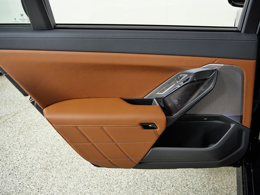 Thumbnail: 2026 BMW 7 Series - 30