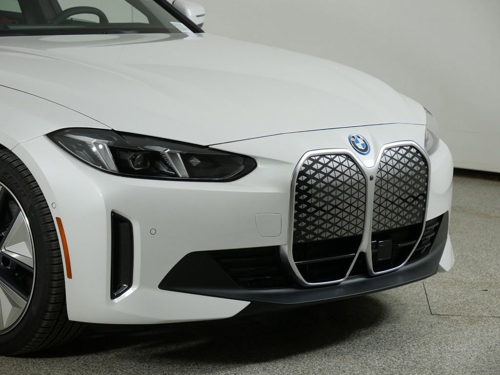 Thumbnail: 2025 BMW i4 - 5