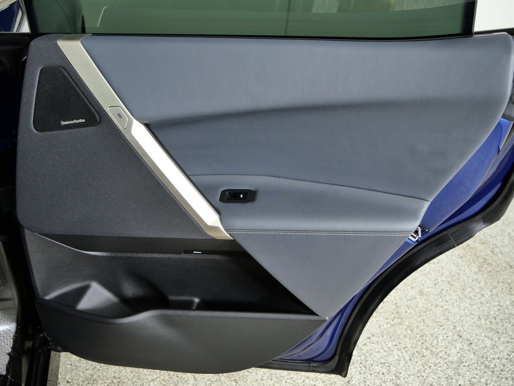 Thumbnail: 2023 BMW iX - 25