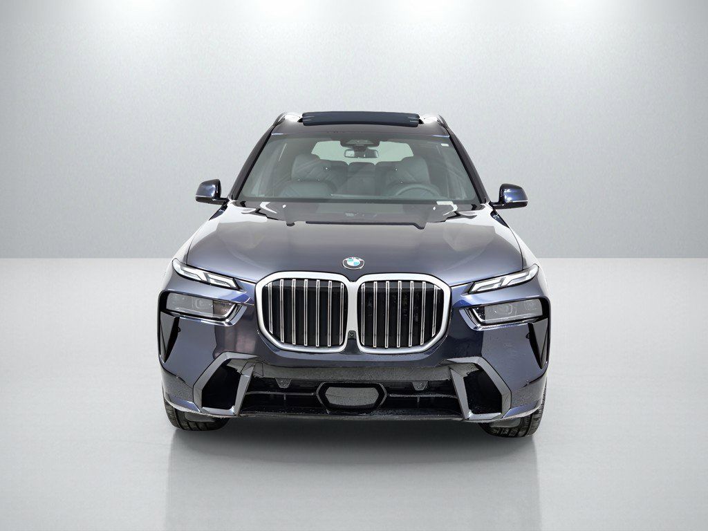 Thumbnail: 2026 BMW X7 - 3