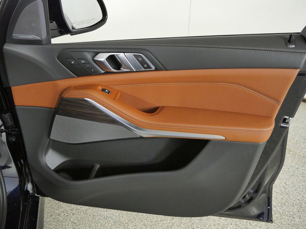 Thumbnail: 2026 BMW X5 - 19