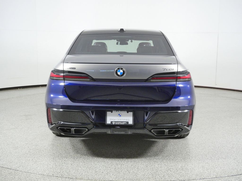 Thumbnail: 2023 BMW 7 Series - 12