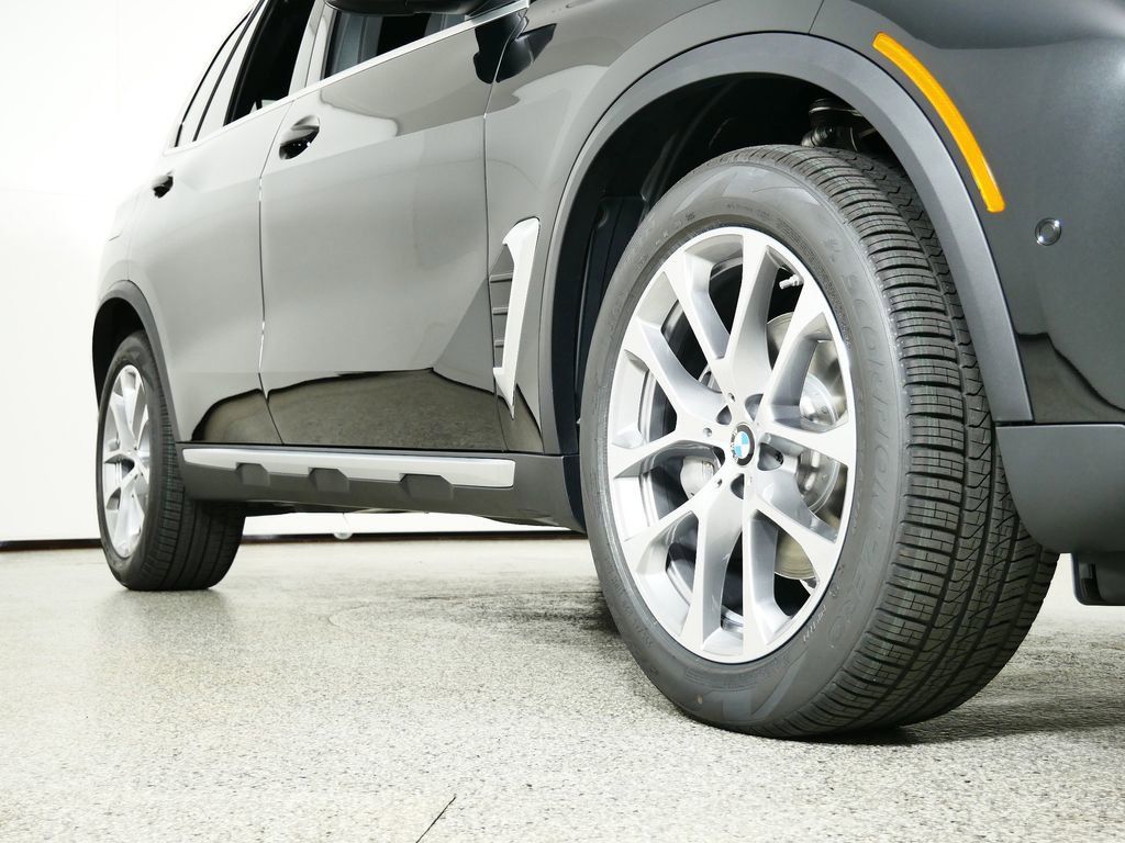 Thumbnail: 2026 BMW X5 - 7